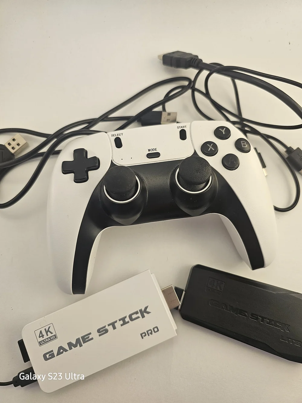 White and Black Wireless Style Game Controller with HDMI Game Sticks